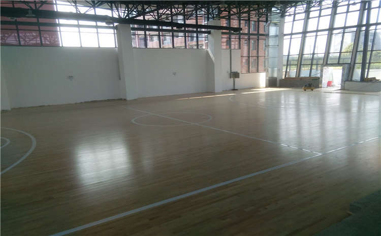 枫木木地板篮球馆板式龙骨结构