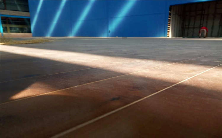 篮球场馆木地板预防衰老的主要因素就是防晒