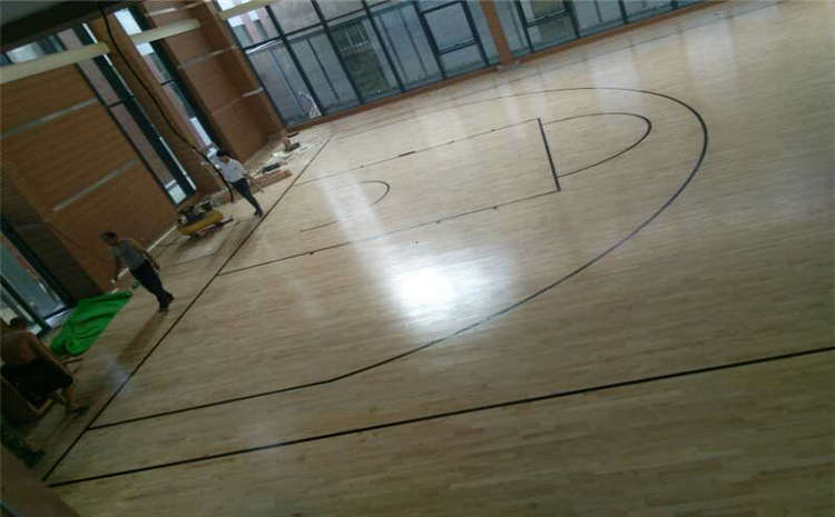 学校体育馆实木地板安装工艺