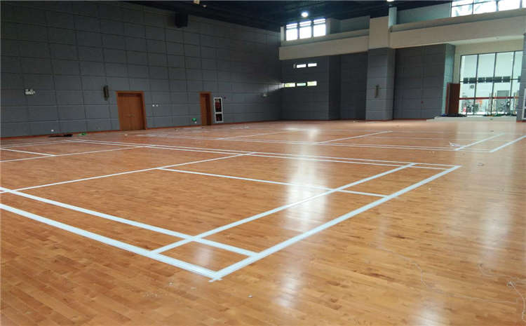 24厚木地板篮球馆怎么保养？