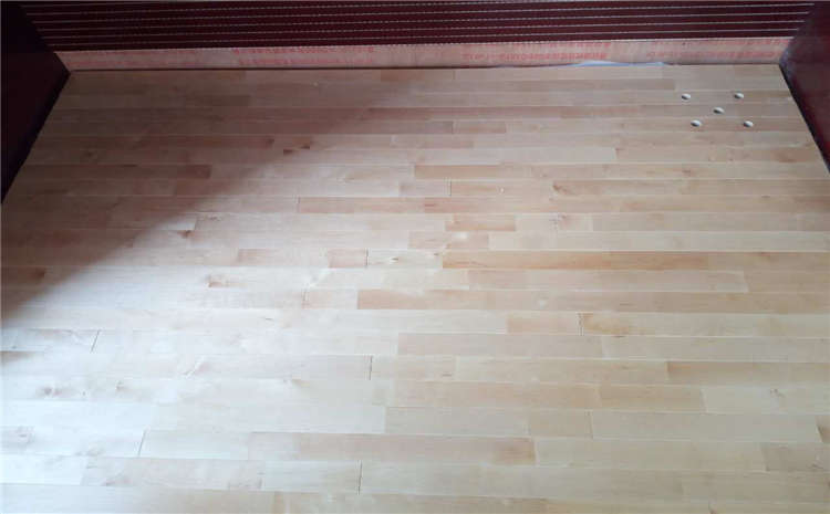 24厚舞台运动木地板施工技术方案
